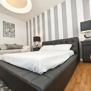 Maison Pensión